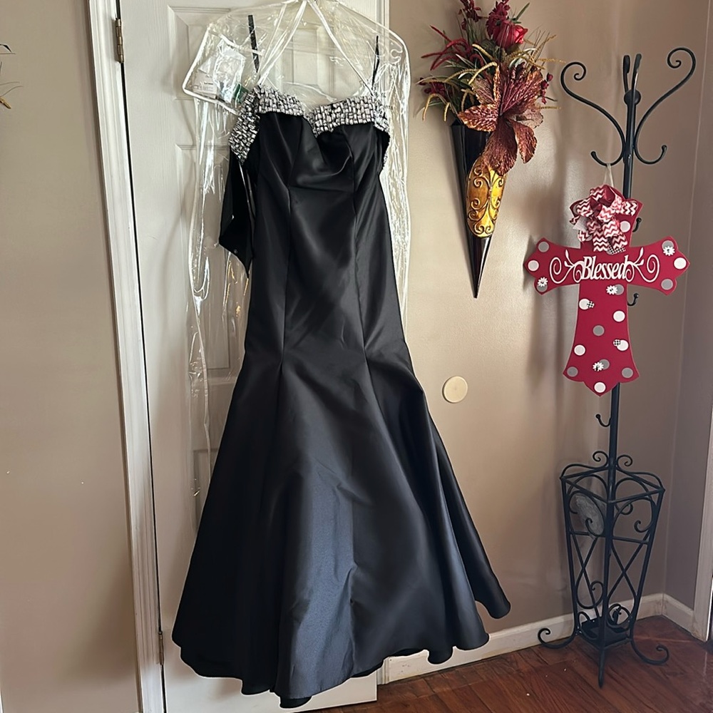 Black Size 10 Prom Dress